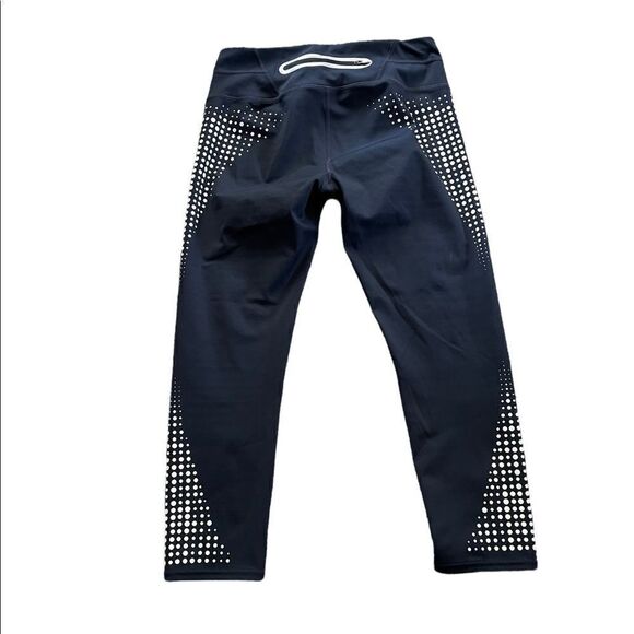 ATHLETA Gel Sonar Dot Capri Leggings Navy Blue and White Size Small - Picture 7 of 7